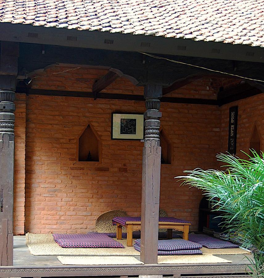 Newa Chen Historic House Unesco Lalitpur Exterior photo
