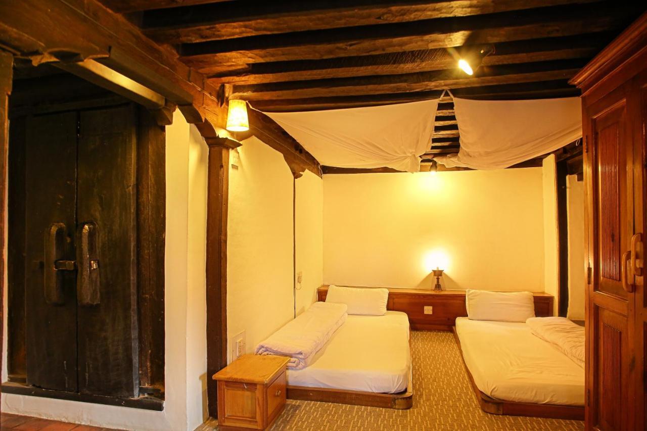 Newa Chen Historic House Unesco Lalitpur Exterior photo