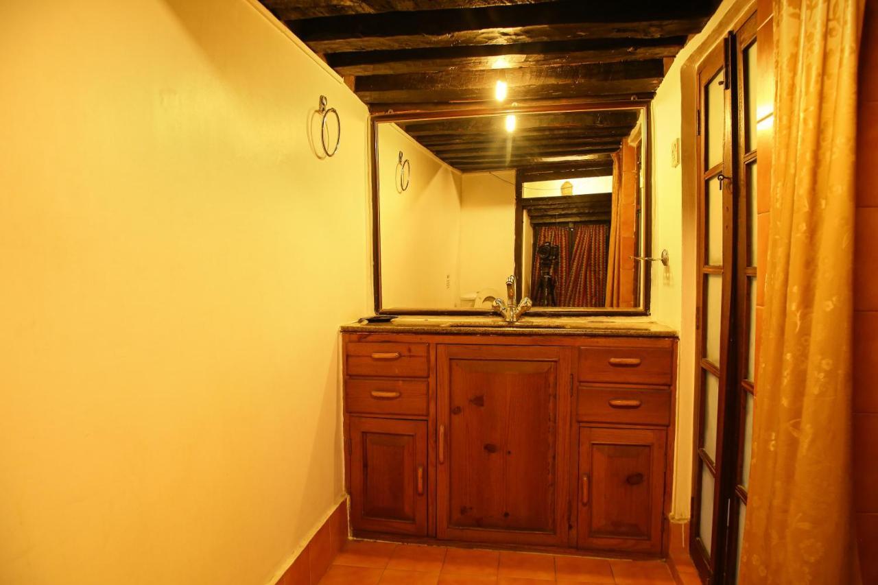 Newa Chen Historic House Unesco Lalitpur Exterior photo